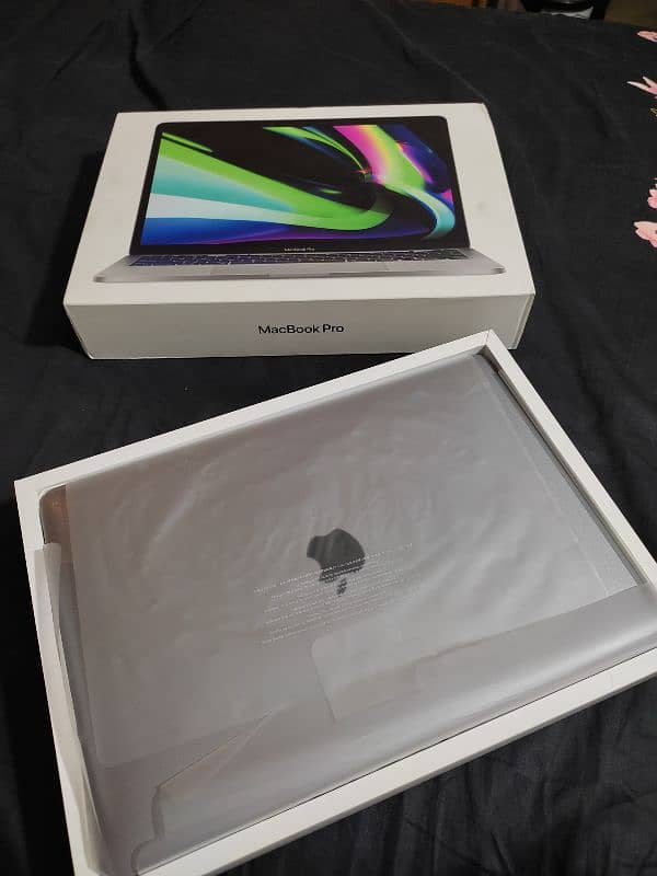 Macbook pro M1 2020 2