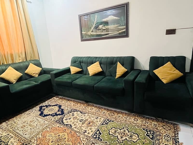 7 seater green velvet sofa 3