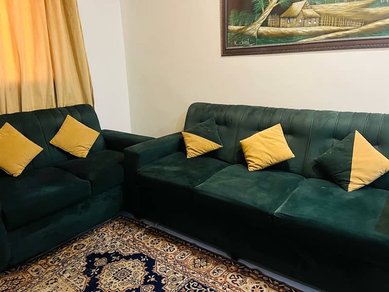 7 seater green velvet sofa 4