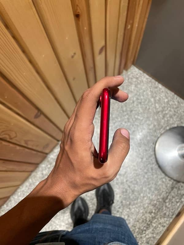 iPhone XR 64gb non pta 10/9 condition 2