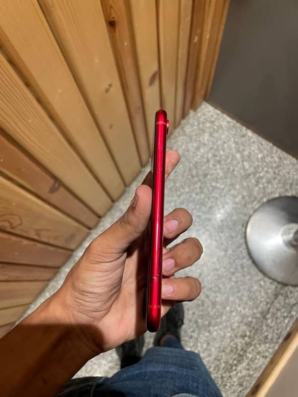 iPhone XR 64gb non pta 10/9 condition 4