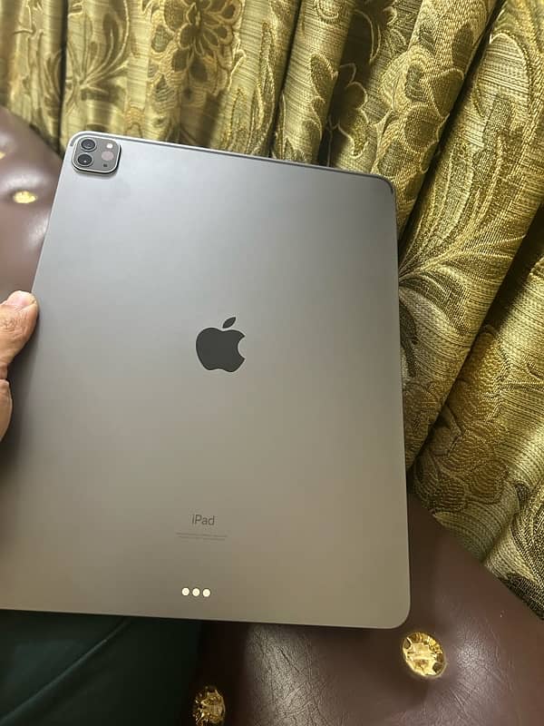 iPad Pro 12.9 inch 256gb M1 5th Generation 2021 11