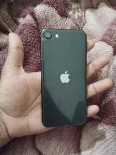 I phone se 2020 non pta mobile bilkul oky Hy one hand use Hy 10/10 hy