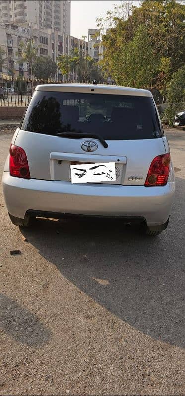 Toyota IST 2004 2