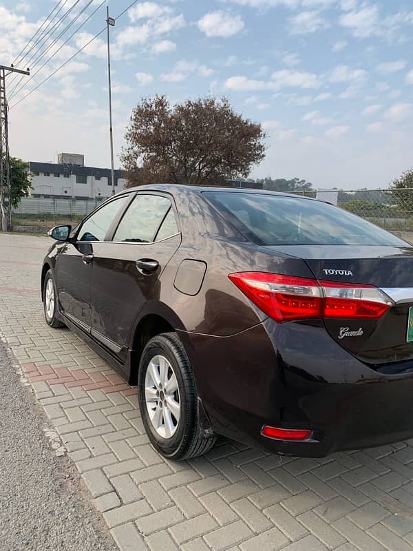 Toyota Altis Grande 2017 1