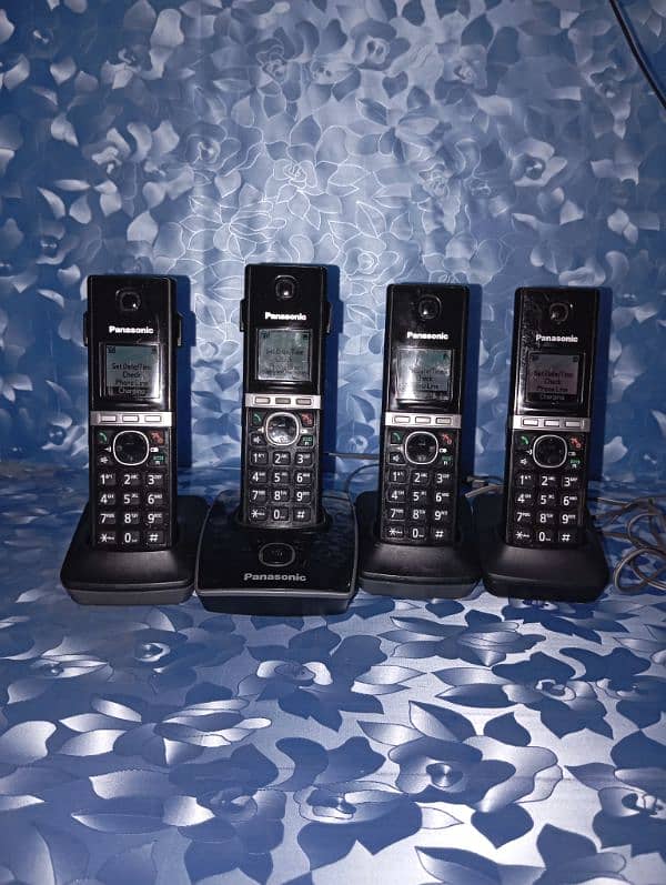 UK imported Panasonic Quad cordless with intercom 4