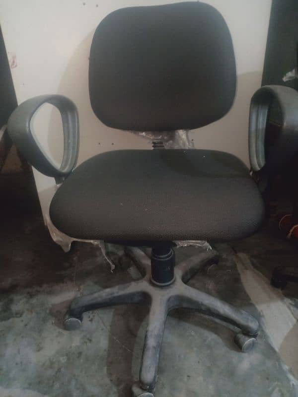 Office chair in good condition 2