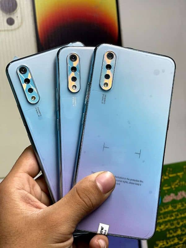 Vivo s1 Y 17 E. t. c 9