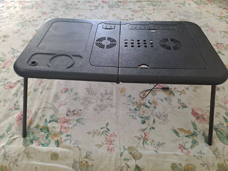 lap top table with cooling pad 14