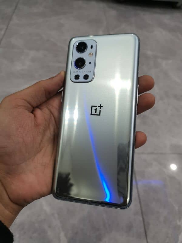 Oneplus 9 pro in good condition 12gb 256gb Dot in Lcd and glass break 10