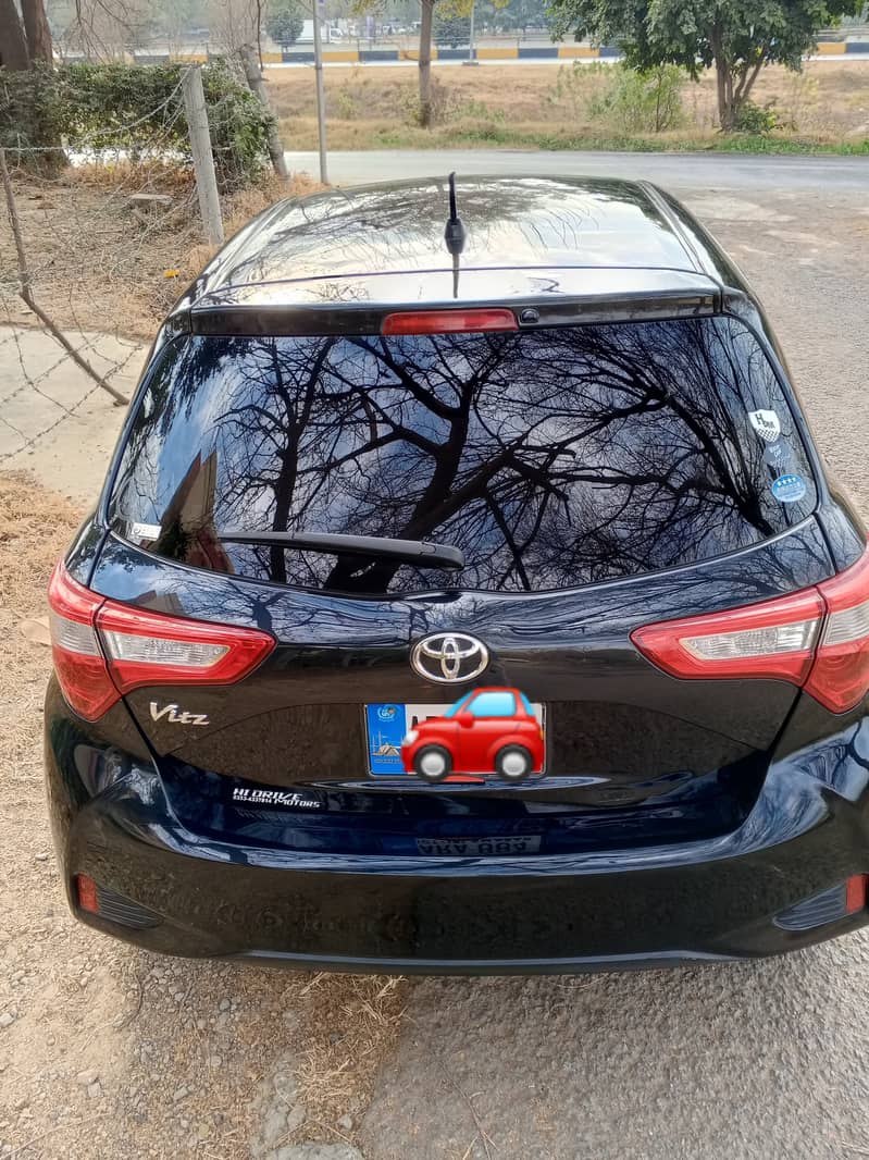 Toyota Vitz 2017 5