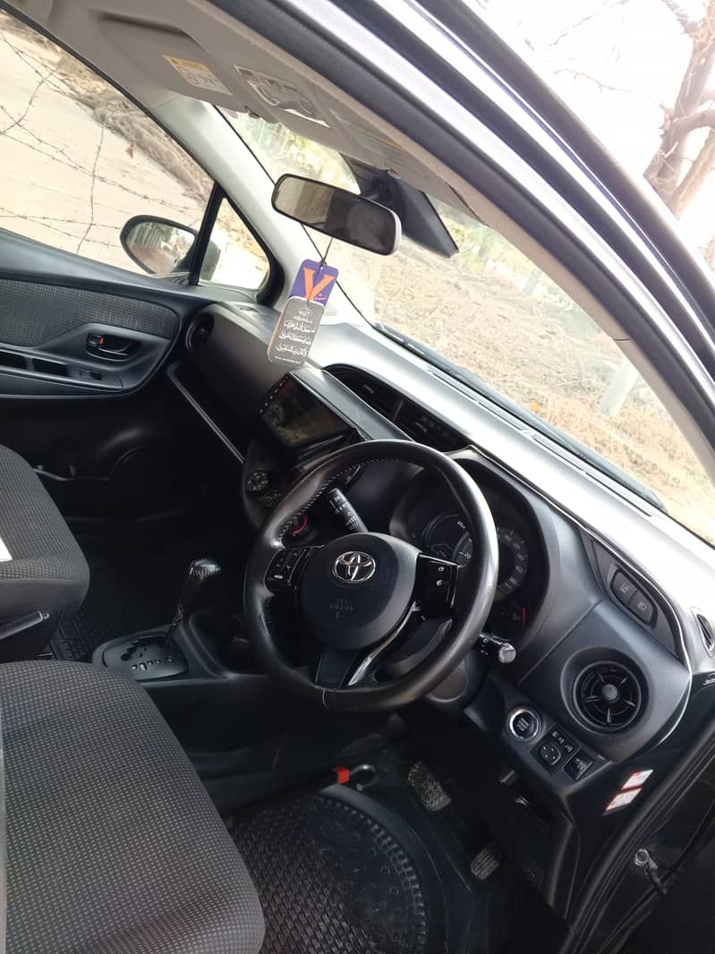 Toyota Vitz 2017 12