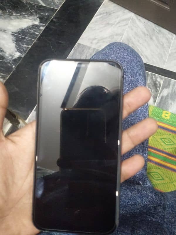 Iphone 11 64 GB NON PTA 1