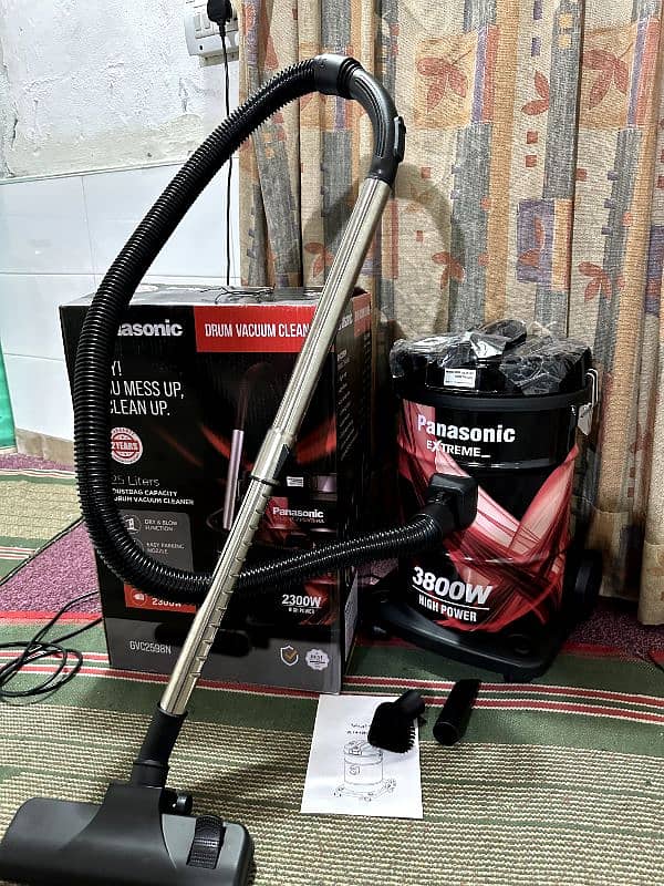 Panasonic 25 Liter Vacuum Cleaner Hoover Blower 1