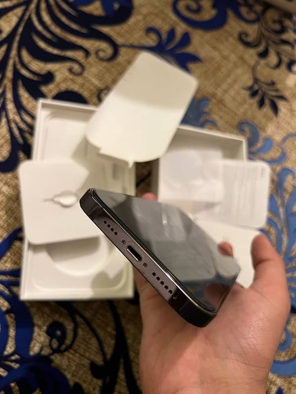 iphone 14 Pro Max 128GB Non PTA Full Sime Time Available 4 months 3