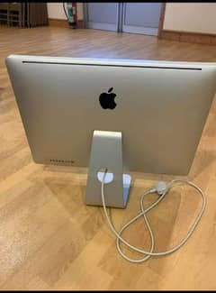 APPLE imac i7 8GB ram 1TB hard  redeon graphic card 27 inch 10/10