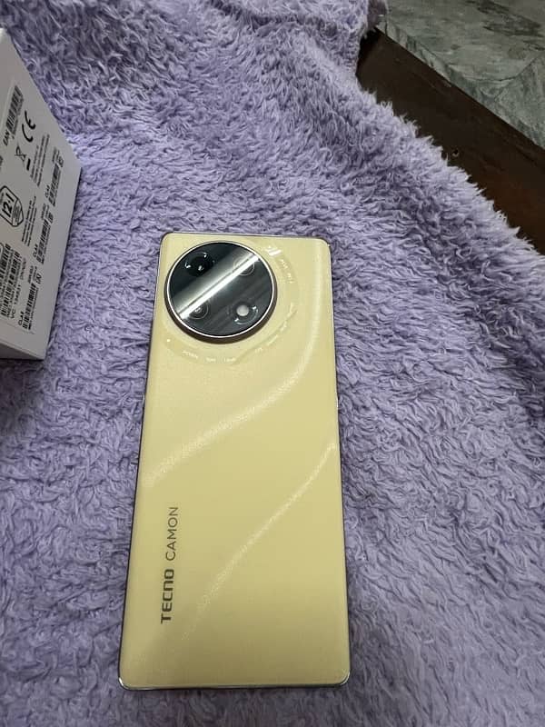 camon 30s 8/256 Price (57k) 11