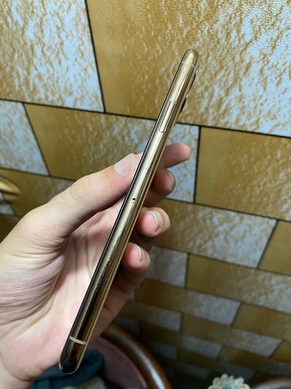 iPhone 11 pro max 512GB Gold 2