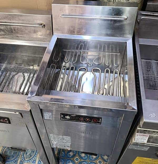 Deep fryer Double tank pizza oven commercial SB Kitchen Engineering 16