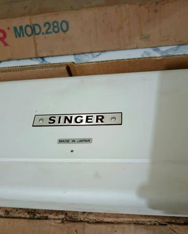 SINGER KNITTING MACHINE( japani) FOR SALE 1