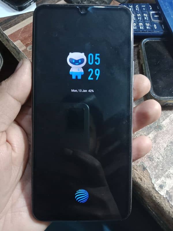 Vivo v21 8/128 good condition in display finger with box and charger 2