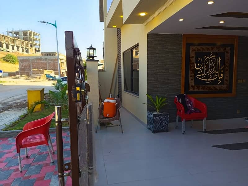 Gorgeous Prime Location 10 Marla House For Sale Available In Bahria Town Phase 8 13