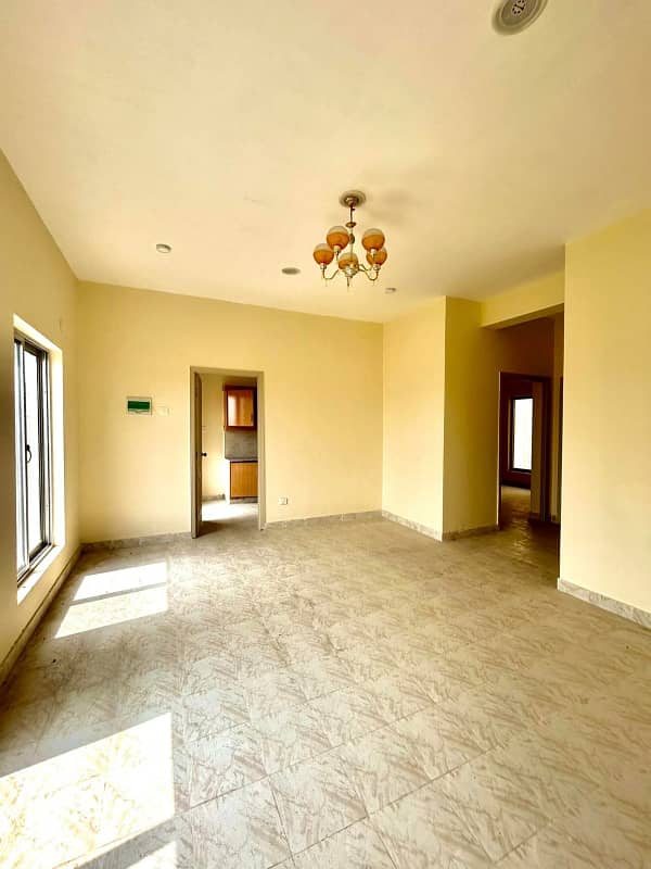 Bahria town phase 8, awami 2, apartment on investor rate 1