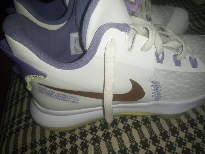 Original NIKE Basketball shoes imported from LONDON 2