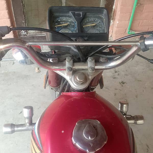 Honda 125 urgent sale exchange possible 03/32/33/78/125 6