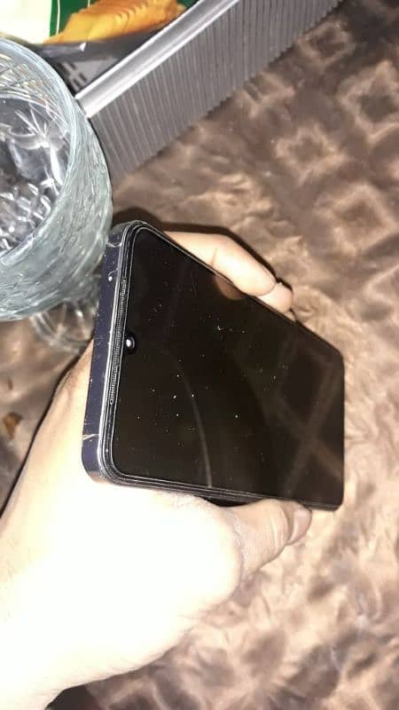 Vivo v25e urgent for exchange also possible with gaming phone 5