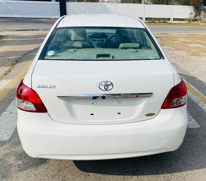 Toyota Belta 2009 1