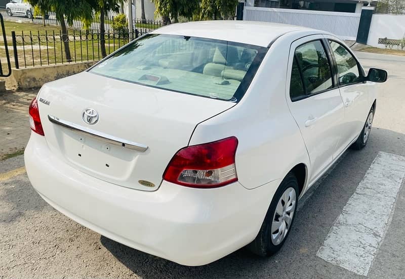 Toyota Belta 2009 3