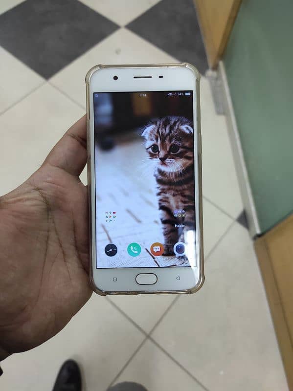 Oppo A57 with 6 GB RAM 0