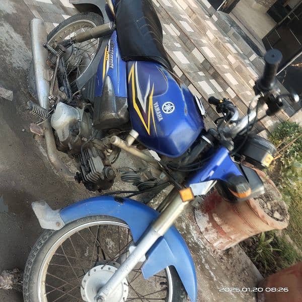 Yamaha Junoon Motorcycle 4 stroke 100 CC 2