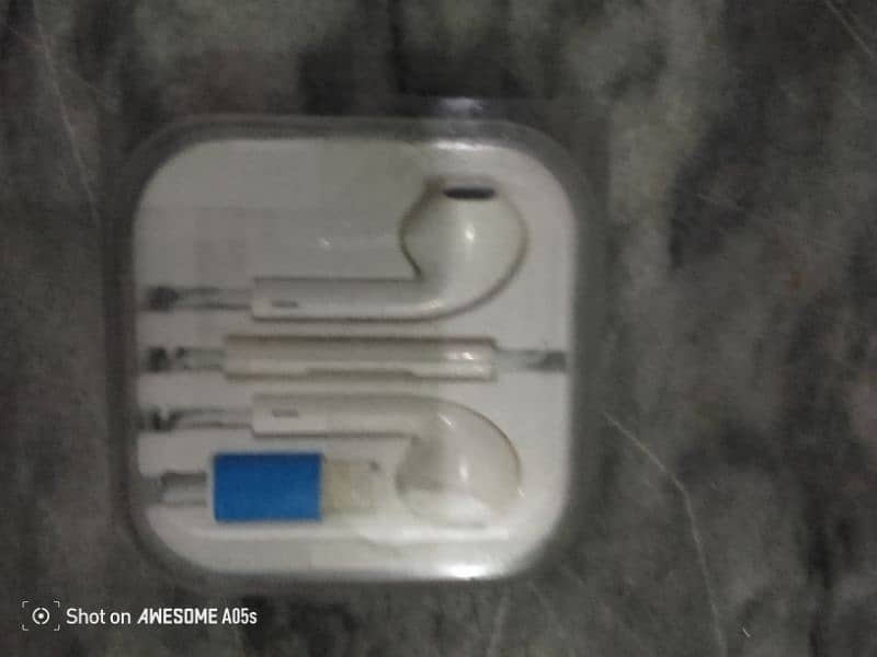 2 pec hand free hendfree I phone New 1