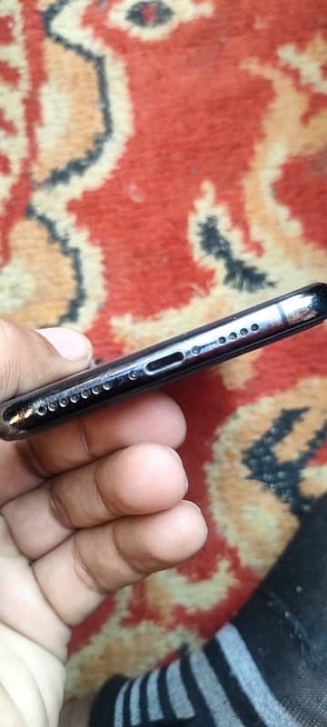 Xsmax 64 gb non pta battery 80% only contact WhatsApp 0