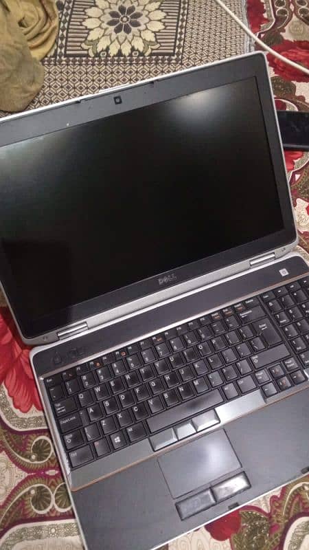 Dell core i7. . . . . 12 gb ram with SSD 5