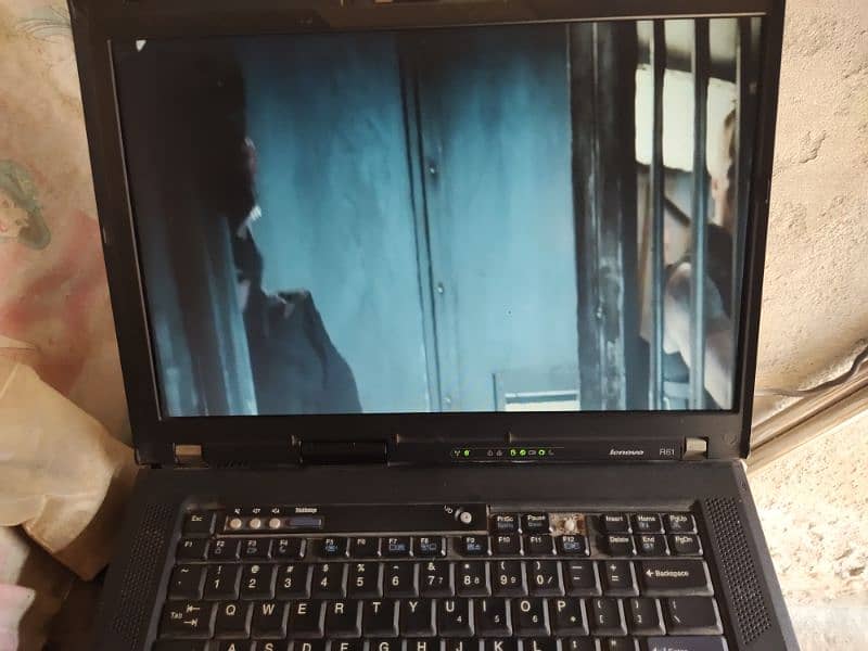 R61 model A+ screen laptop 0