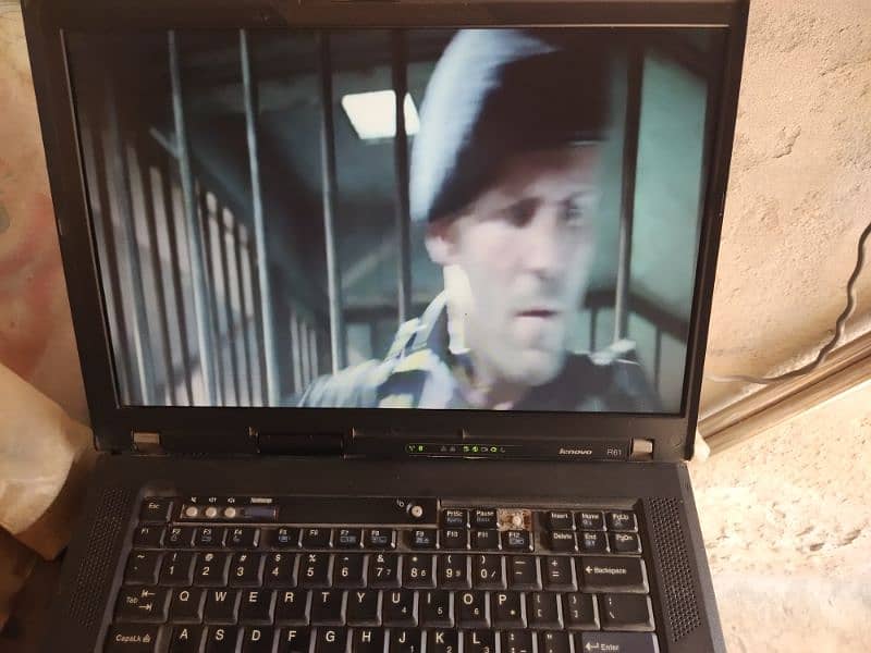 R61 model A+ screen laptop 4