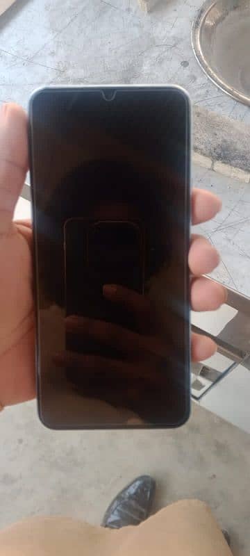 vivo y 33s 8+4/128 4