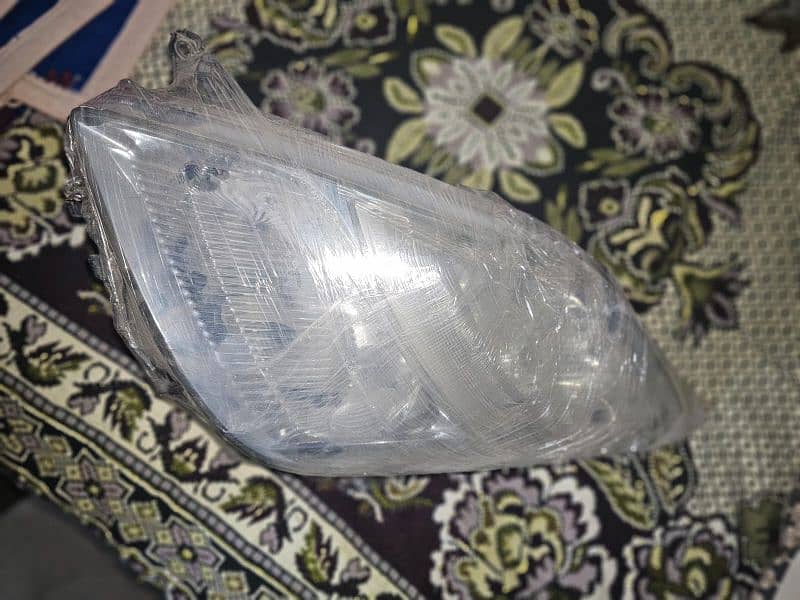 toyota prius head light 2