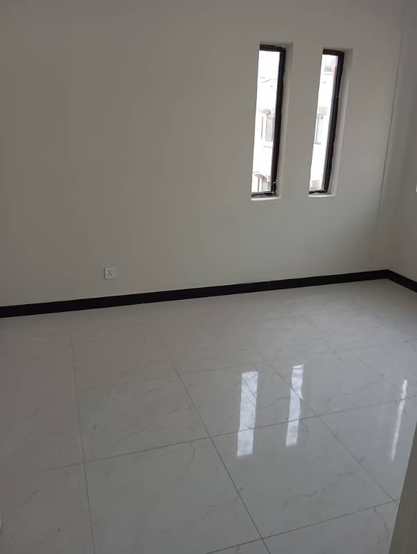 G11/3 New PHA Fully Renovated E type flat For Sale 3rd floor 9