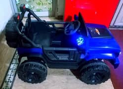 Mercedes Kids baby jeep car with remote/swing mode/excellent condition