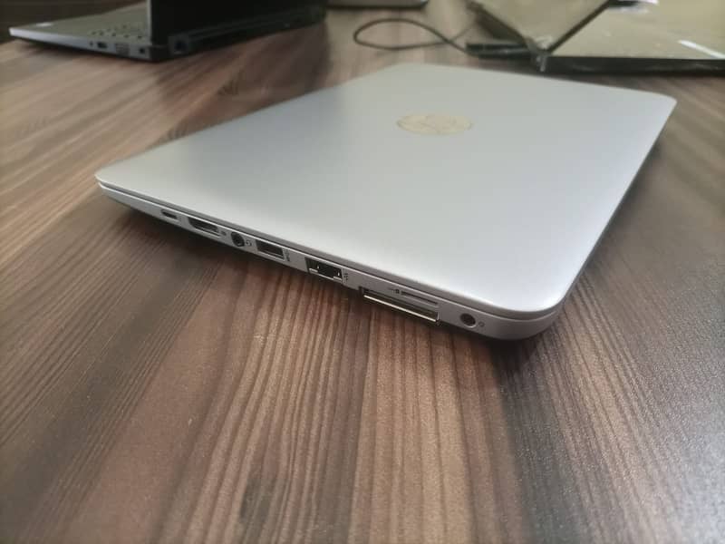 HP Elitebook 725 G3 AMD A8 6th Genertion 4GB 128GB SSD 4