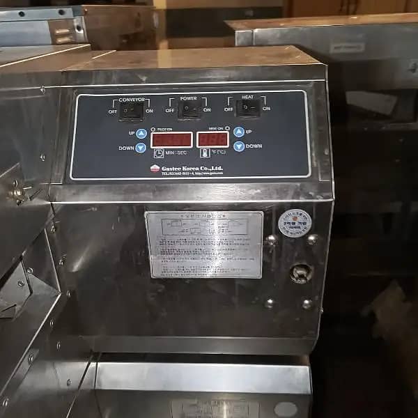 Commercial conveyor belt pizza oven ,Pizza ovens,commercial oven 10