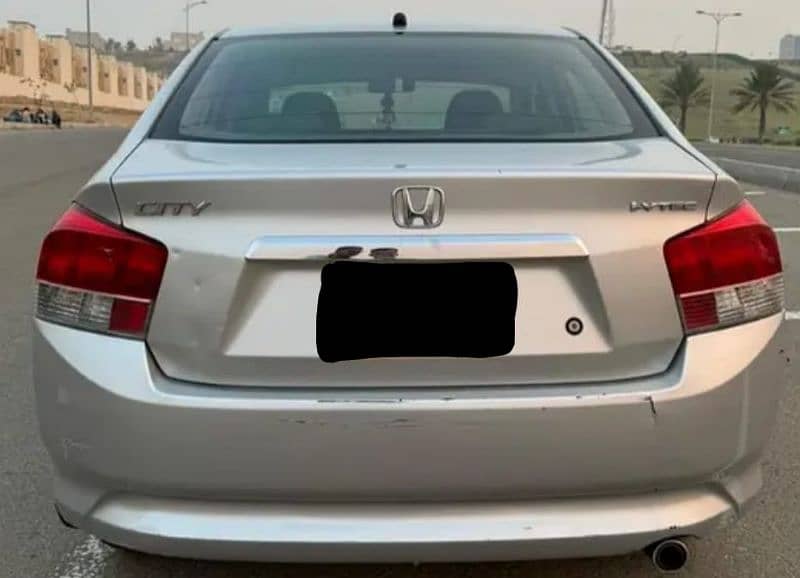 Honda City IVTEC 2010/11 Lahore Registered Family Used 6