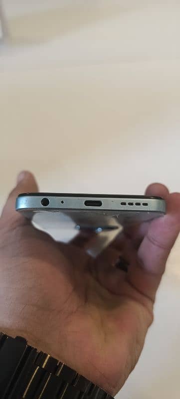 Vivo y22 Urgent sale 3