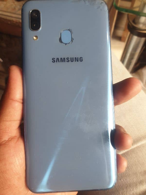 samsung A30 4gb 64gb 1