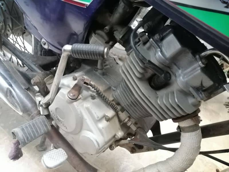 Honda Cg 125 special colour 2014 model exellent engine total original 2