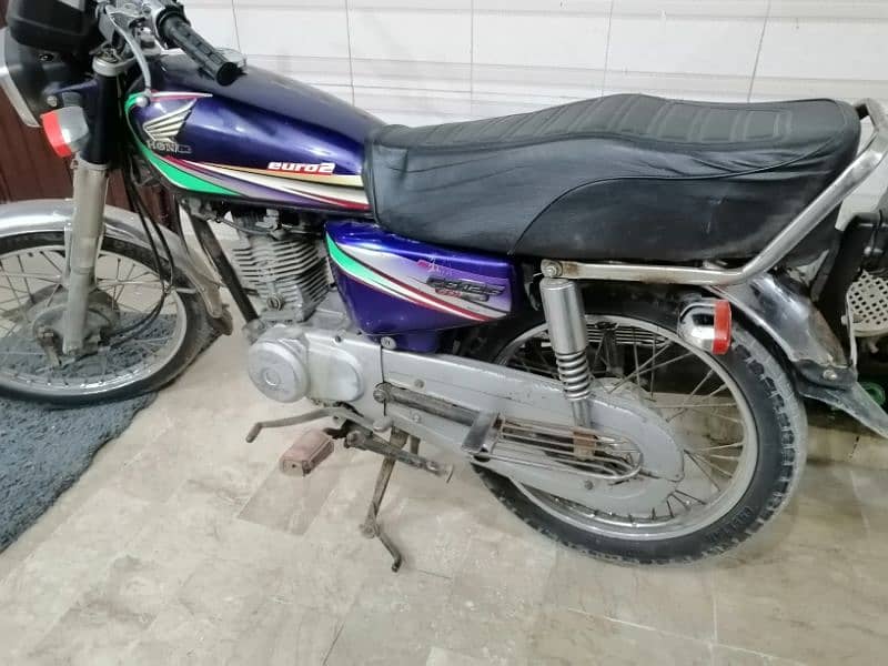 Honda Cg 125 special colour 2014 model exellent engine total original 12